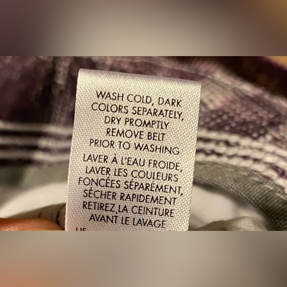 BNWT Size 32 Calvin Klein men’s shorts with belt - Picture 12 of 12